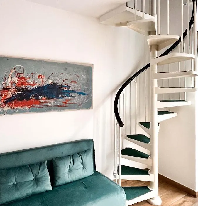 Portico 32-1